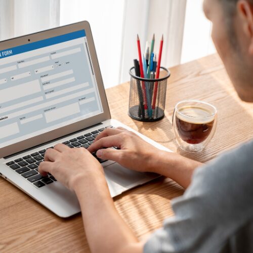 Vous avez la possibilité de vous inscrire en ligne chez Permilike